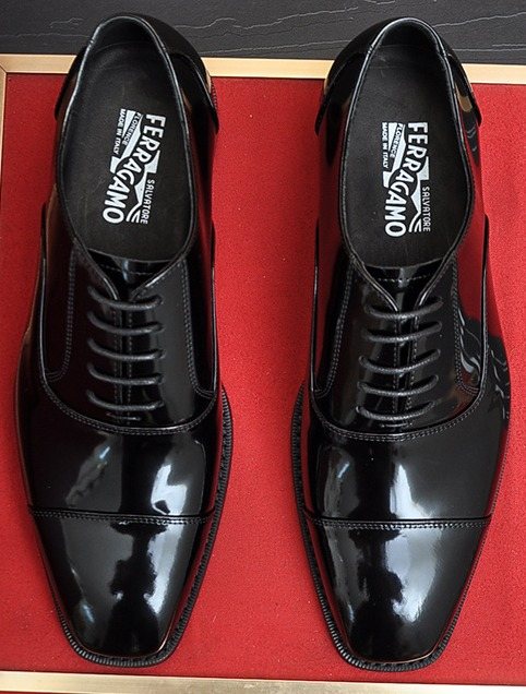 Ferragamo Black Cap-Toe Oxford Shoes